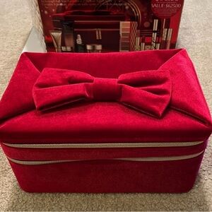 New in box Estée Lauder red velvet large makeup bag